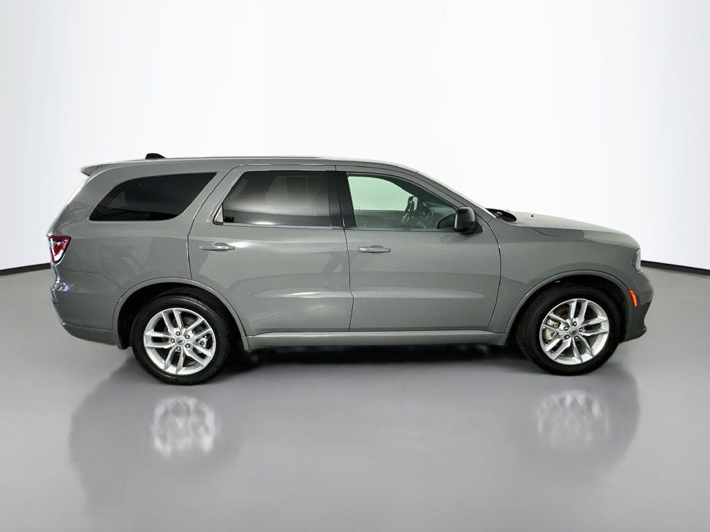 Used 2024 Dodge Durango GT RWD image 8