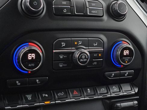 Used 2022 Chevrolet Silverado 2500 LT w/ Texas Edition image 22