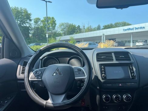 Used 2024 Mitsubishi Outlander Sport ES AWD/4WD image 27