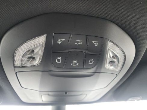 New 2026 Chrysler Pacifica Select w/ S Appearance Package image 7