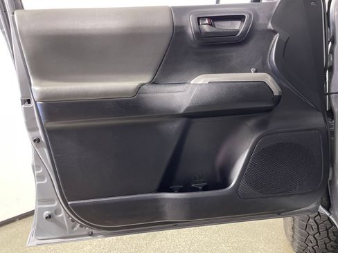 Certified 2020 Toyota Tacoma SR5 RWD image 17