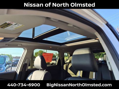 Used 2023 Nissan Rogue SL AWD/4WD image 21
