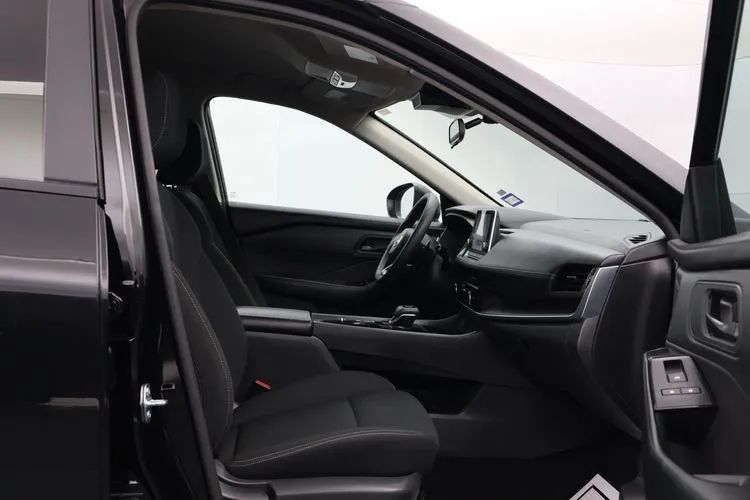 Used 2024 Nissan Rogue S FWD image 14