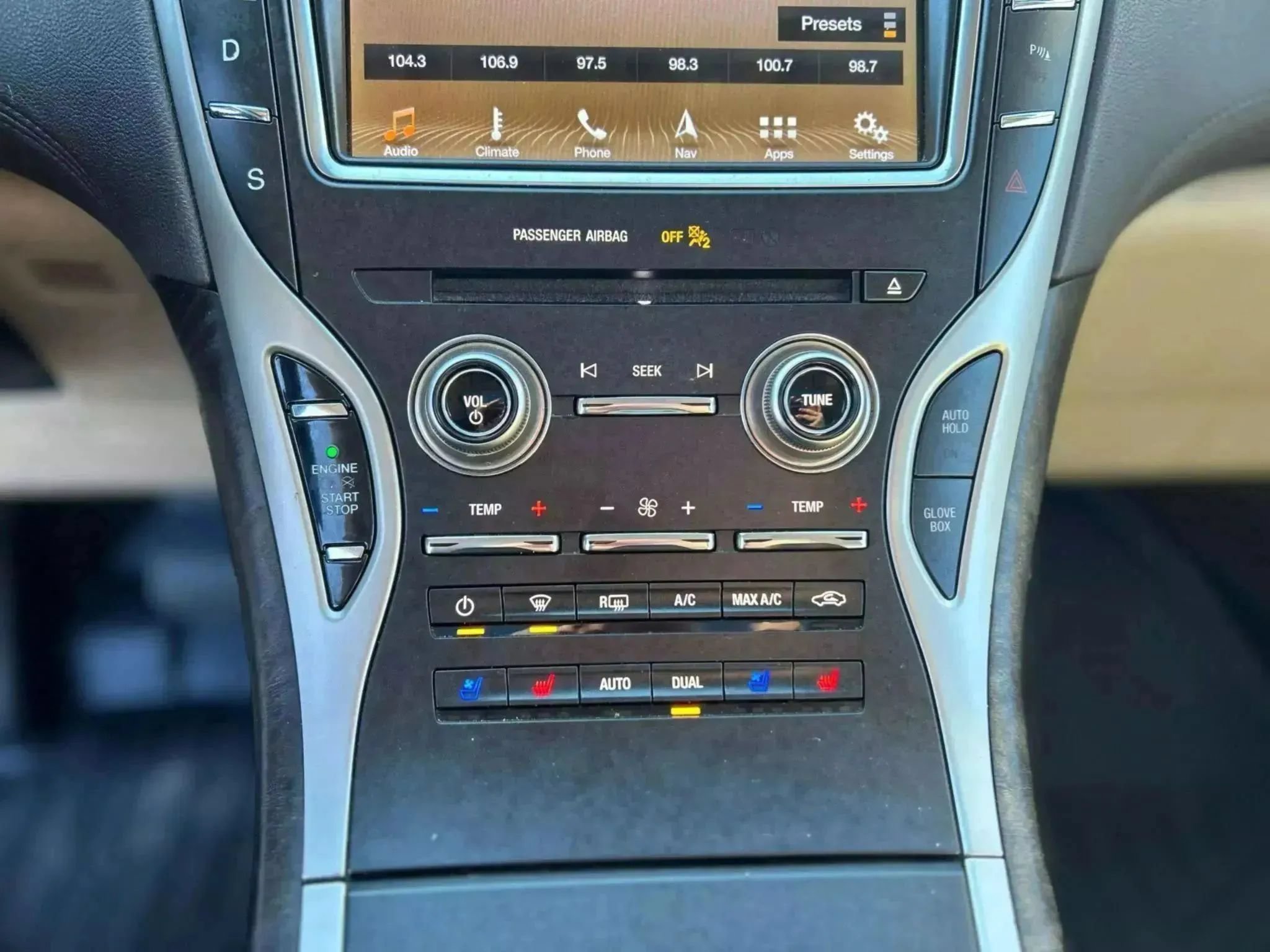 Used 2019 Lincoln Nautilus Reserve FWD image 21