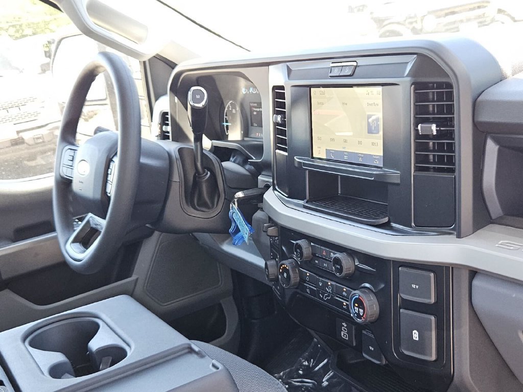 New 2026 Ford F250 XL w/ STX Appearance Package AWD/4WD image 8