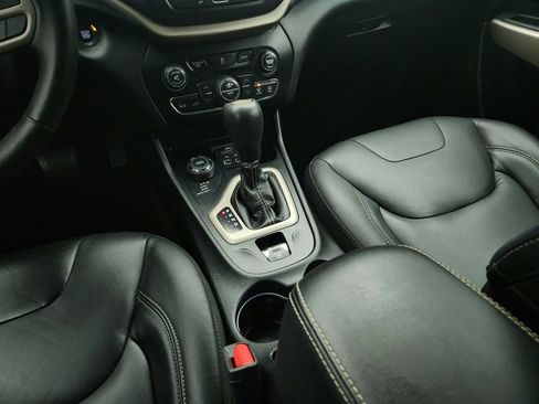 Used 2018 Jeep Cherokee Limited w/ High Altitude Package image 15