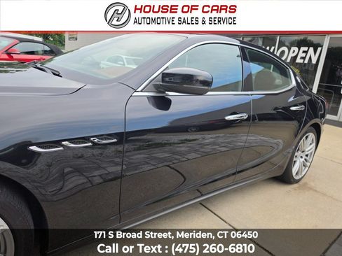 Used 2017 Maserati Ghibli S Q4 AWD/4WD image 18