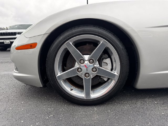 Used 2006 Chevrolet Corvette Convertible w/ Preferred Equipment Group RWD image 3