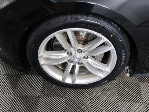 Used 2015 Tesla Model S 85D image 19