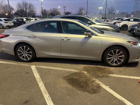 Used 2019 Lexus ES 350 image 26