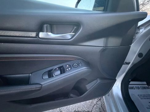 Used 2019 Nissan Altima 2.5 SR image 10