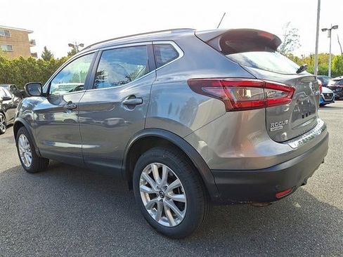 Used 2022 Nissan Rogue Sport SV image 4