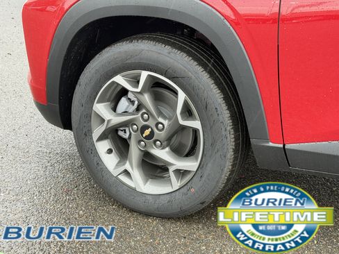 New 2026 Chevrolet Trax LT w/ Driver Confidence Package image 31