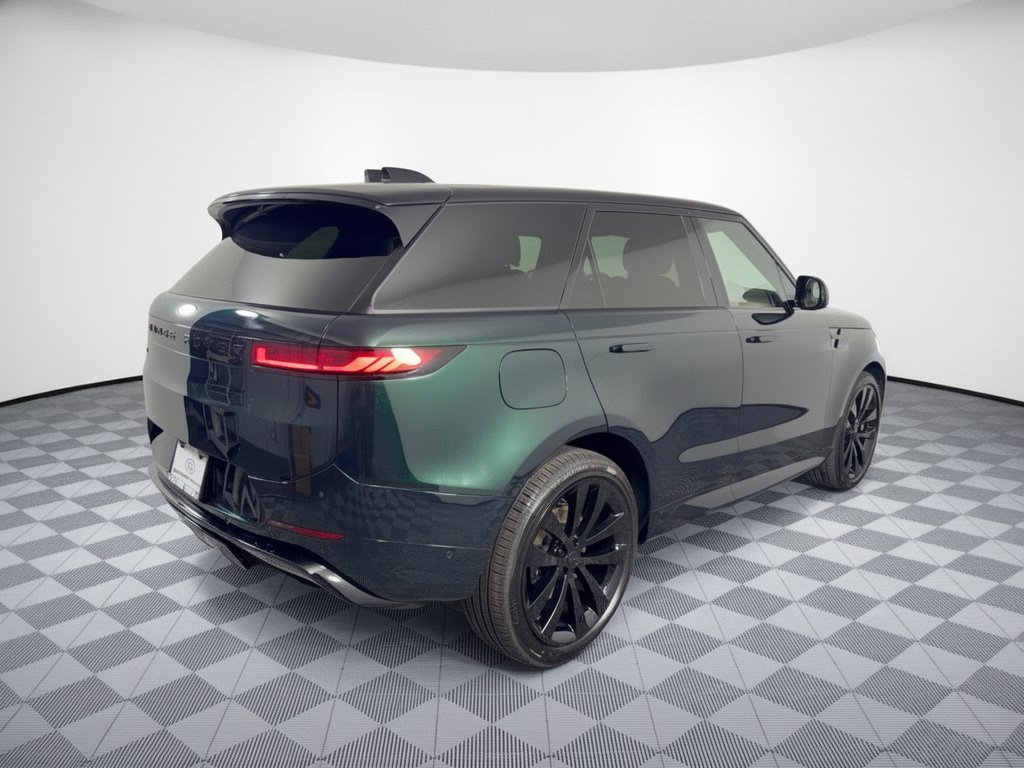 New 2027 Land Rover Range Rover Sport Dynamic SE AWD/4WD image 9