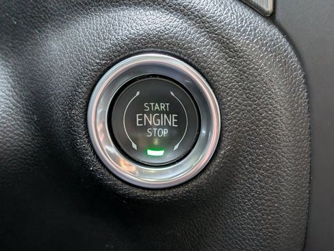 Used 2020 GMC Sierra 2500 Denali w/ Denali Ultimate Package image 28