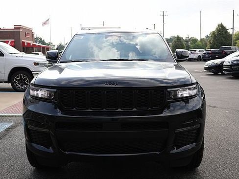 New 2025 Jeep Grand Cherokee L Limited w/ Black Appearance Package image 2