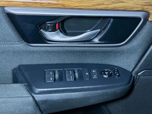Used 2021 Honda CR-V EX image 17