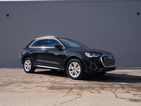 Certified 2025 Audi Q3 2.0T Premium Plus w/ Premium Plus Package AWD/4WD image 9