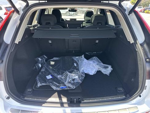 New 2026 Volvo XC60 B5 Plus w/ Climate Package image 18