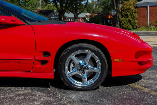 Used 1999 Pontiac Firebird Formula RWD image 11