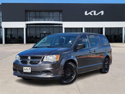 Used 2019 Dodge Grand Caravan SE w/ UConnect Hands-Free Group