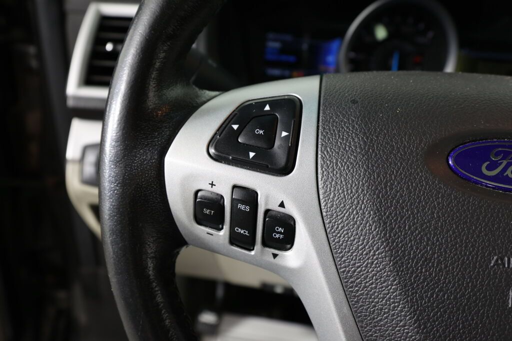 Used 2014 Ford Explorer XLT w/ Equipment Group 202A FWD image 32