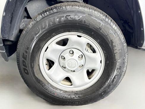 Used 2023 Toyota Tacoma SR w/ SR Convenience Package RWD image 37