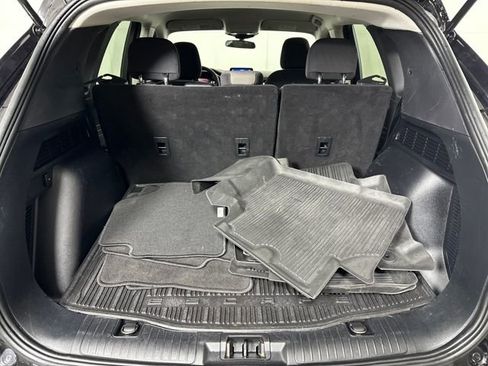 Used 2021 Ford Escape SE w/ Cold Weather Package image 26