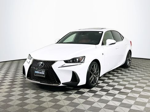 Used 2018 Lexus IS 350 image 3