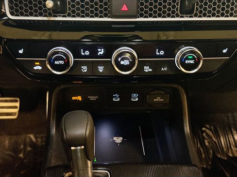 Used 2025 Honda Civic Sport Touring image 23