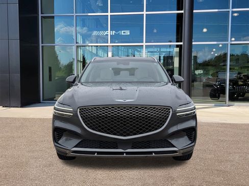 Used 2022 Genesis GV70 2.5T w/ Advanced Package image 2