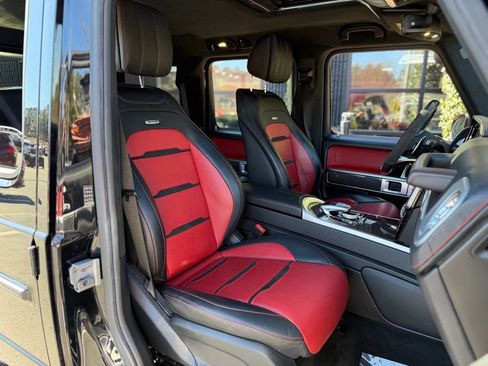 Used 2019 Mercedes-Benz G 63 AMG 4MATIC w/ Parking Package image 33