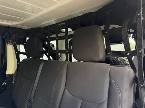 Used 2016 Jeep Wrangler Unlimited Sport AWD/4WD image 33