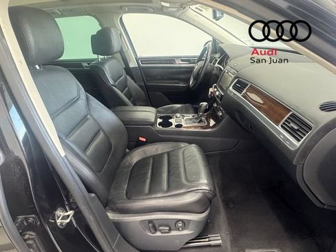 Used 2015 Volkswagen Touareg VR6 AWD/4WD image 23
