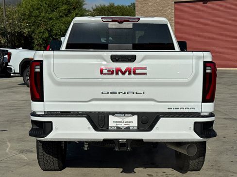 New 2026 GMC Sierra 2500 Denali w/ Denali Reserve Package AWD/4WD image 13