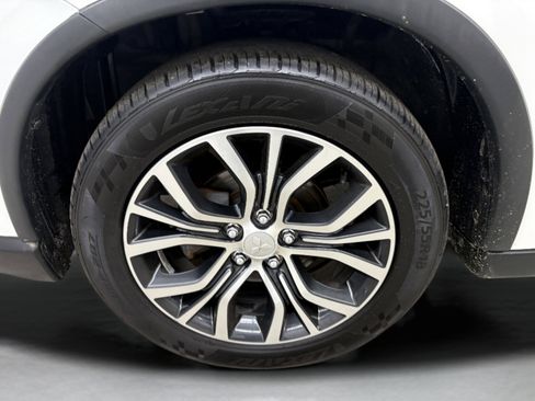 Used 2018 Mitsubishi Outlander SE image 7