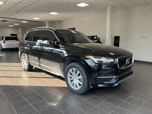 Used 2016 Volvo XC90 T6 Momentum w/ Protection Package Plus AWD/4WD image 5