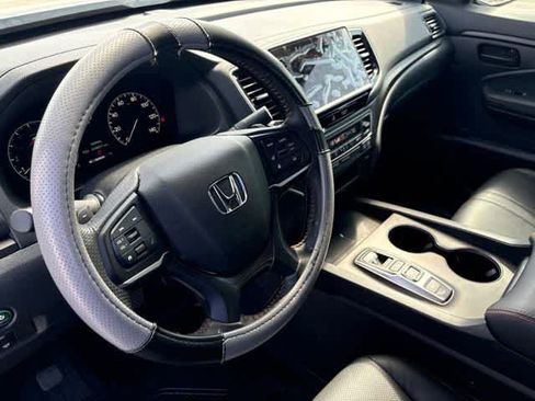 Used 2025 Honda Ridgeline TrailSport image 10