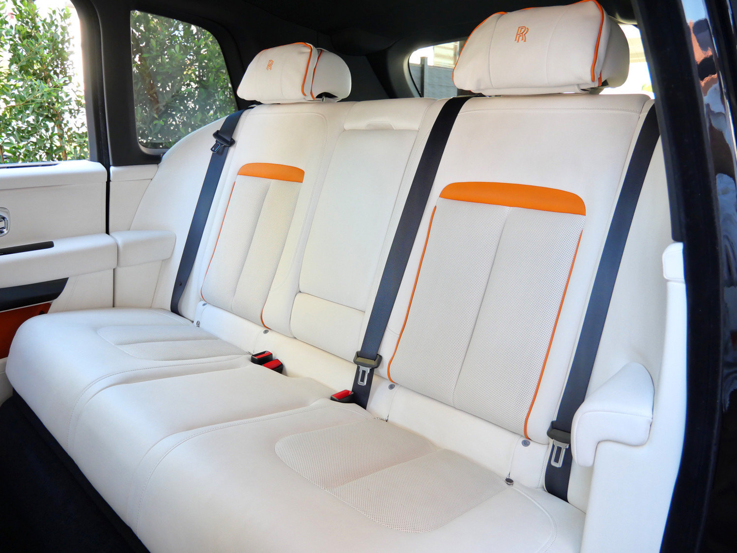 Certified 2022 Rolls-Royce Cullinan w/ Technology Package AWD/4WD image 9