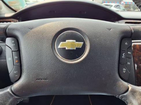 Used 2013 Chevrolet Impala LTZ FWD image 16