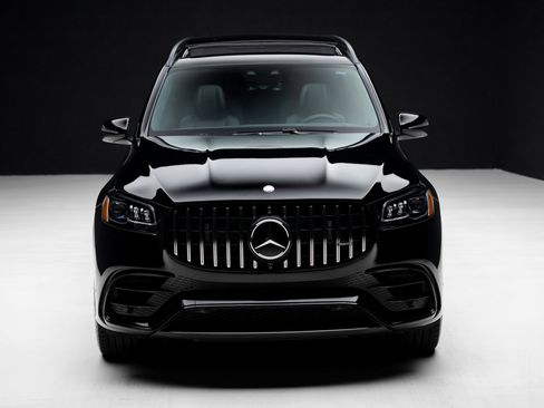 Used 2025 Mercedes-Benz GLS 63 AMG 4MATIC image 5