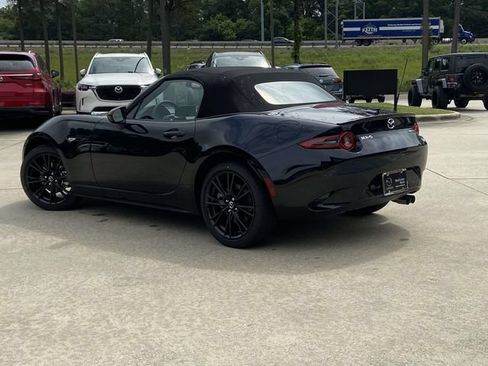 New 2026 MAZDA MX-5 Miata Club w/ Interior Package RWD image 3