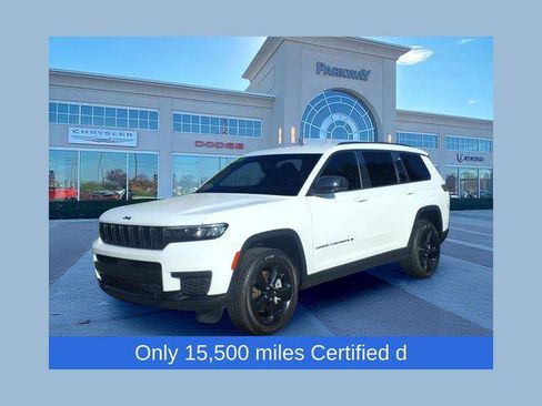 Certified 2023 Jeep Grand Cherokee L Laredo AWD/4WD image 1