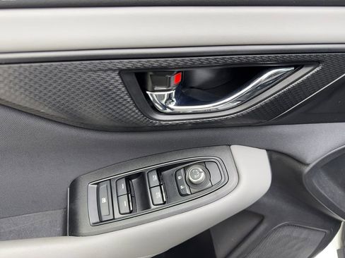 Used 2025 Subaru Outback Premium image 32