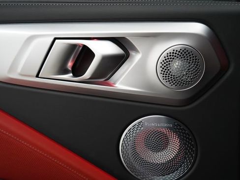 Used 2025 BMW XM image 40