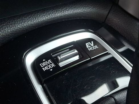 Used 2023 Toyota Corolla Cross AWD Hybrid w/ Convenience Package image 25