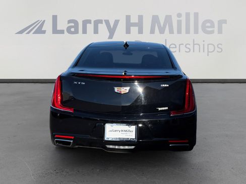 Used 2019 Cadillac XTS Luxury image 4