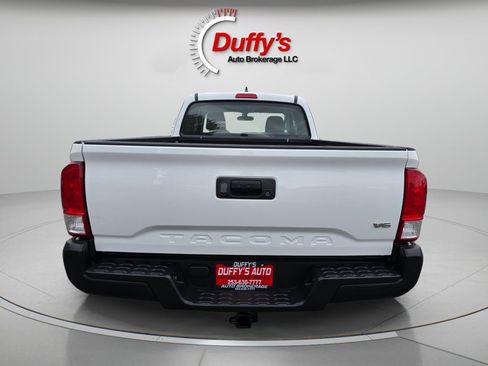 Used 2016 Toyota Tacoma SR RWD image 18