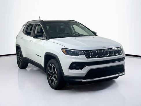 Used 2022 Jeep Compass Limited w/ Sun and Sound Group image 3
