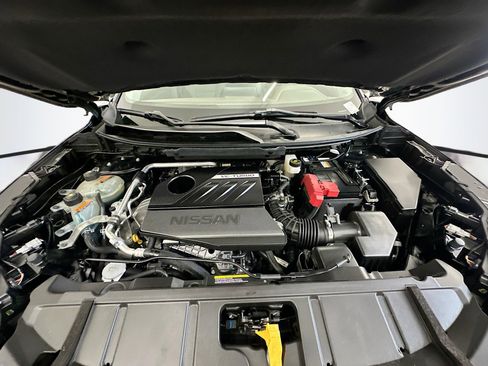 Used 2023 Nissan Rogue SV image 33